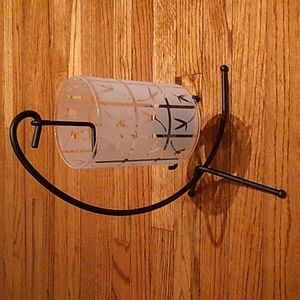 Tea light candle holder